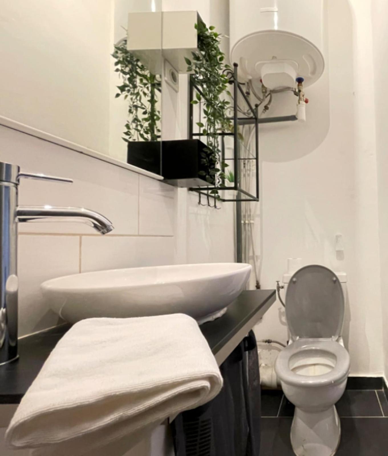 Petit Bijou - Wifi - Netflix Apartment *